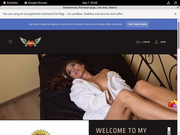 Liveloverock.modelcentro.net Free Mobile